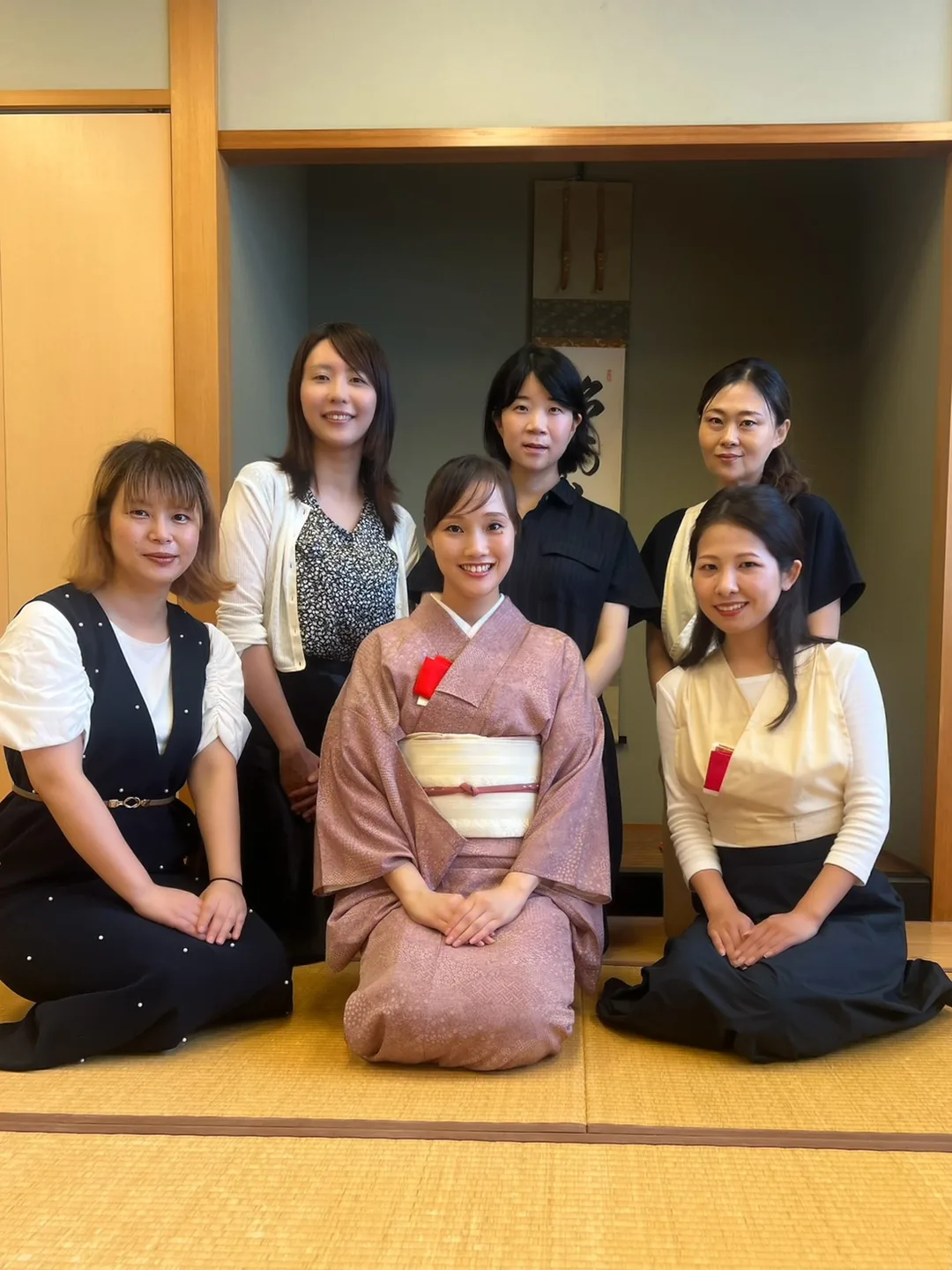 茶道教室「美日庵」第1期終了時の集合写真